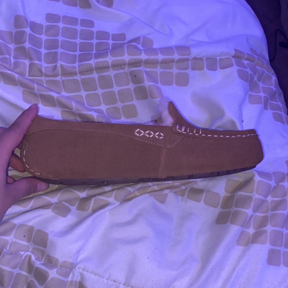 Women's ugg slippers